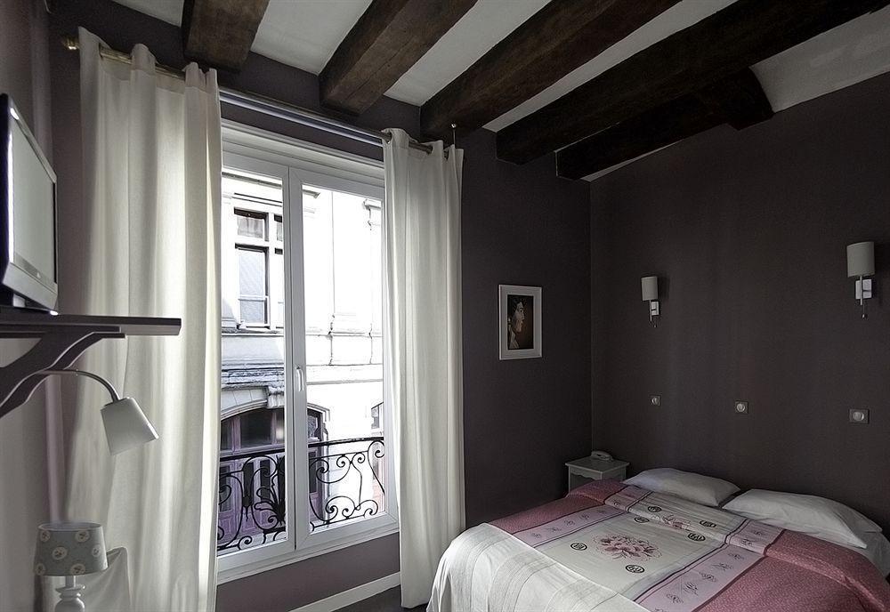 Logis Hotel Du Theatre Tours Exterior photo